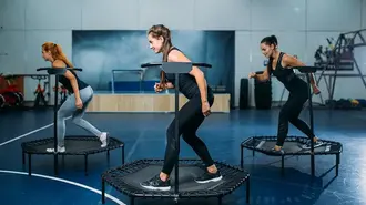 Jumping und Kalorienverbrennung: Wie viel kann man wirklich in einer Stunde verlieren?