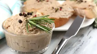Geflügelleberpastete: Zarter hausgemachter Genuss in 30 Minuten