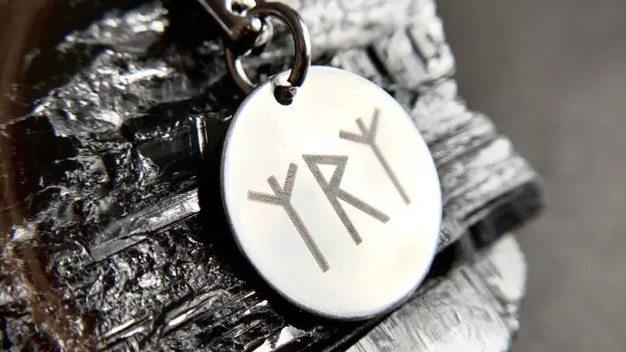 How Practitioners Use Runes: Expert Explanations