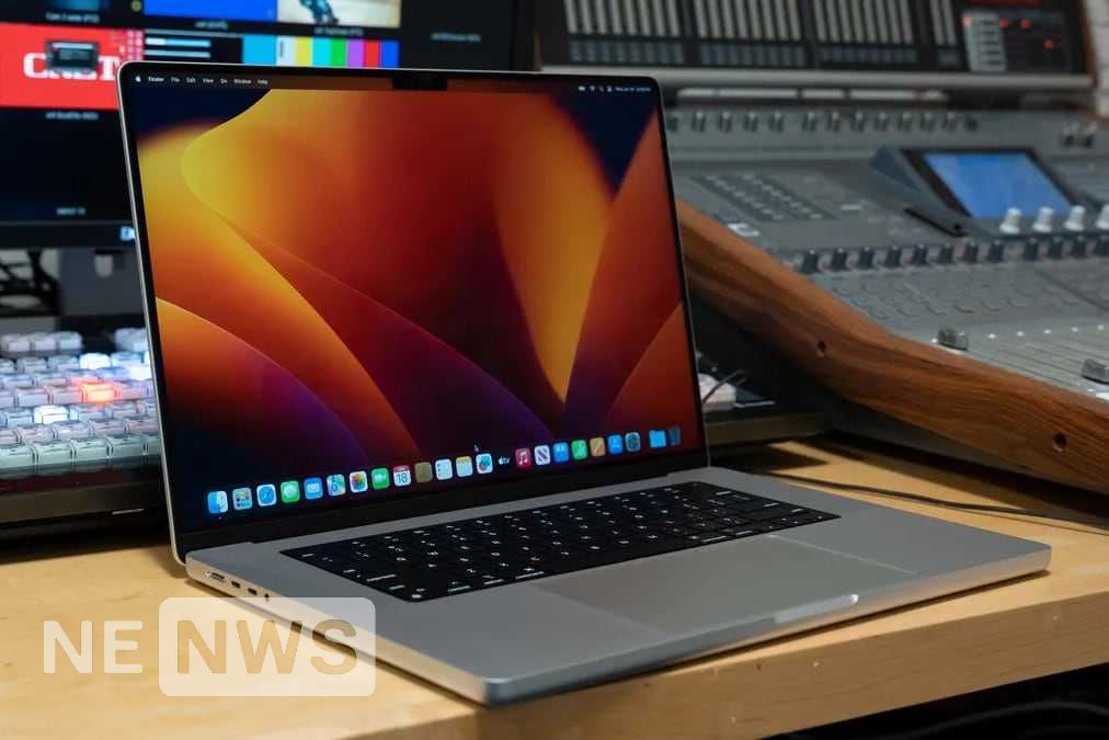 Apple MacBook Pro M2 Max огляд 4 Apple MacBook Pro 14 (2023, M2 Pro und M2 Max) Laptop im Test: Der beste Laptop. Eigenschaften und Tests.