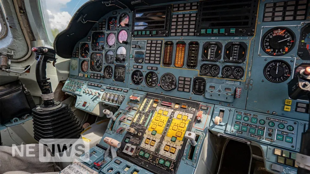 Панель приладів літака ТУ-160