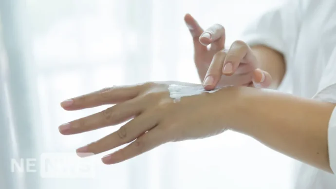 Як вибрати найкращий крем для рук взимку: поради догляду за шкірою
