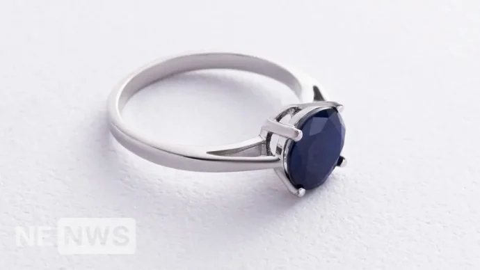 Які можна знайти каблучки з сапфіром? Кілька ідей від «Oniks»
