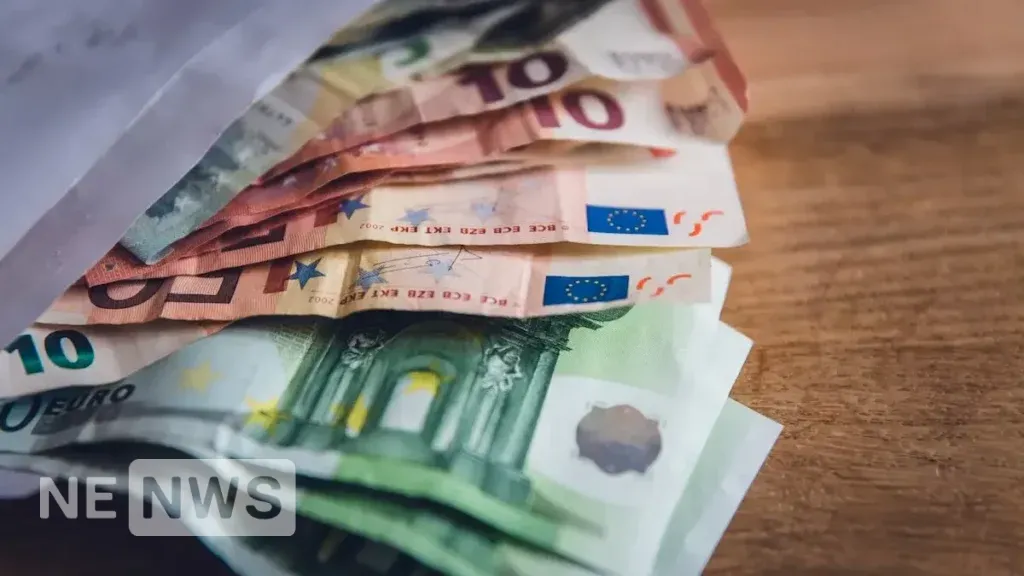 Кожна купюра євро має інший колір