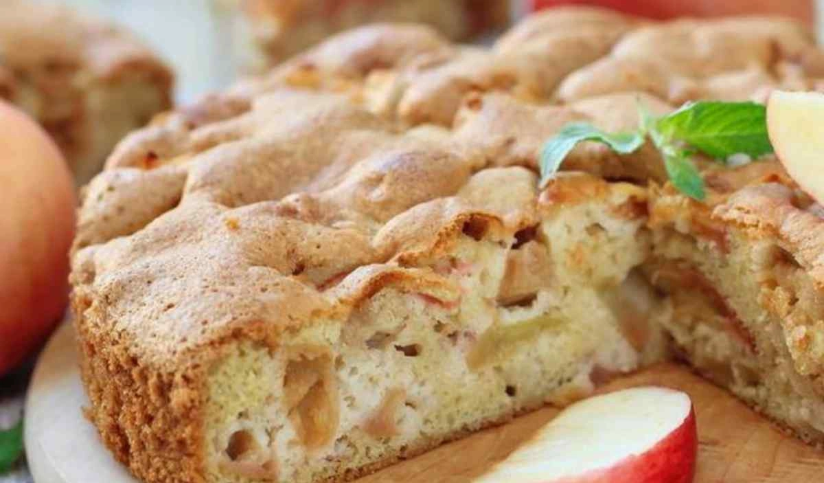 Making apple charlotte – simple recipe