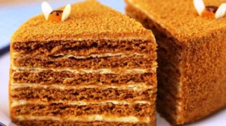Classic Honey Cake Recipe: How to Make a Delicious Honey Dessert?