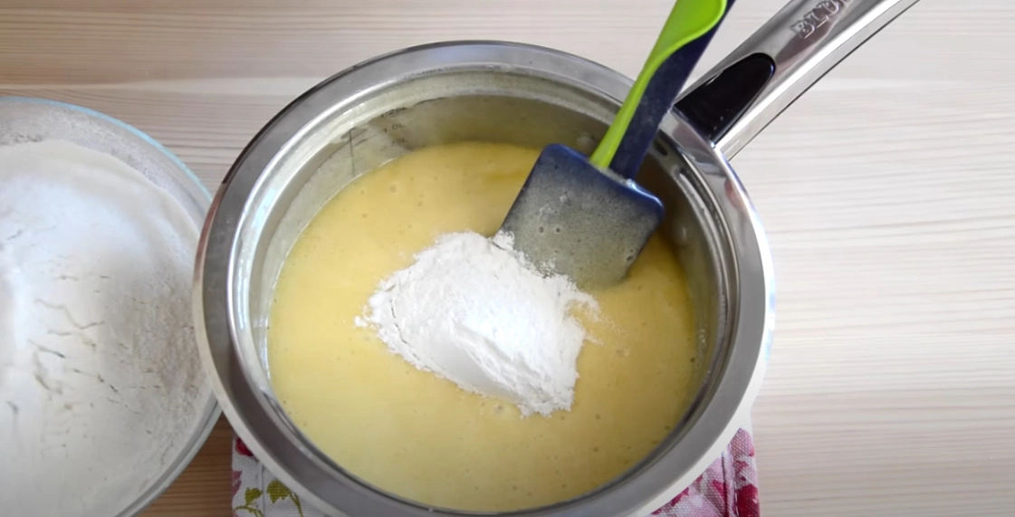 Classic Honey Cake Recipe: How to Make a Delicious Honey Dessert?