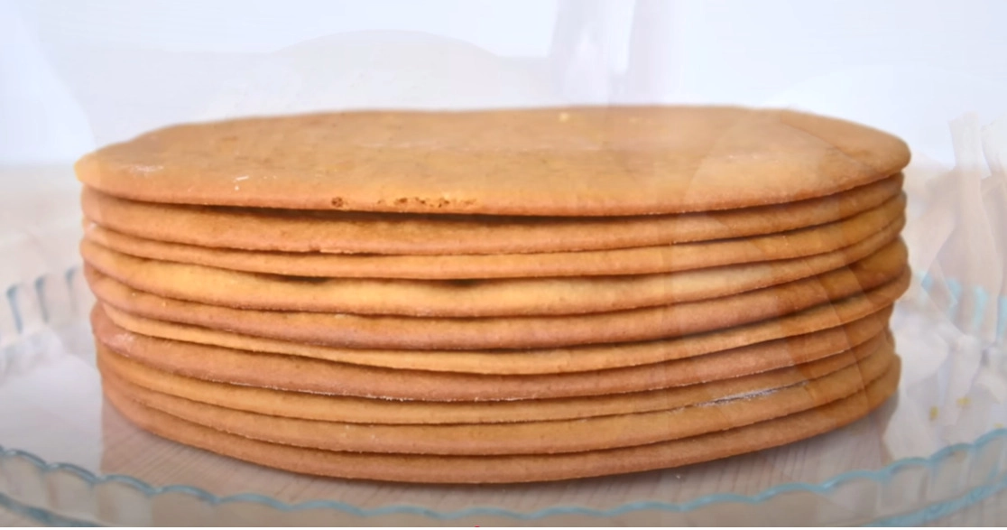 Classic Honey Cake Recipe: How to Make a Delicious Honey Dessert?