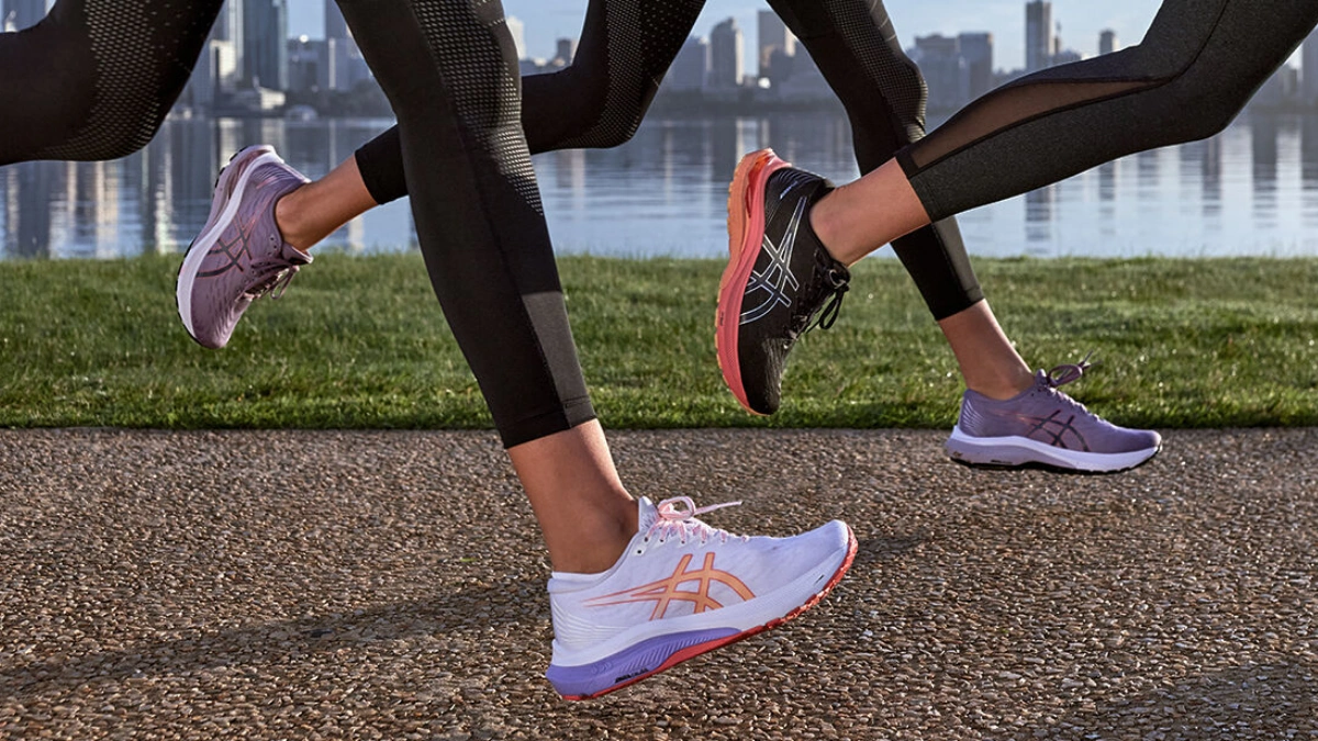 Пронація стопи: як вибрати бігові кросівки Asics для себе