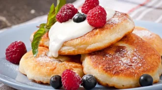 Оладки на молоці: 5 смачних рецептів пухких і смачних оладок