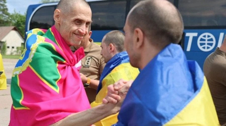 Україна повертає поранених бійців під час обміну полоненими