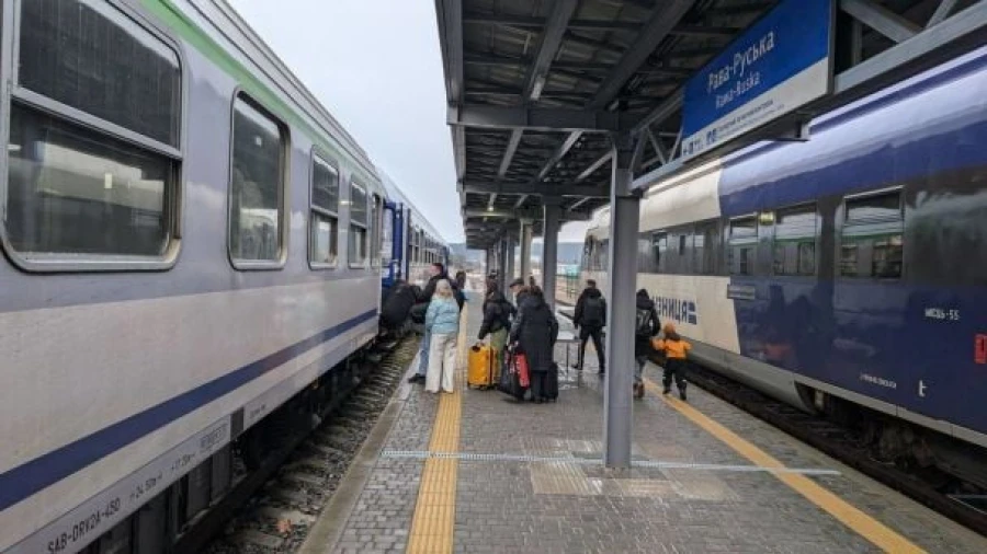 Після обстрілу Дніпропетровщини рух поїздів порушився