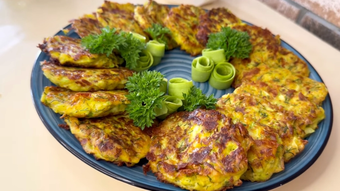 How to Make Delicious Zucchini Fritters: A Step-by-Step Recipe With Photos