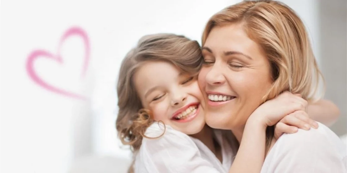 Зворушливі привітання з днем народження донечки: найтепліші побажання від мами й тата