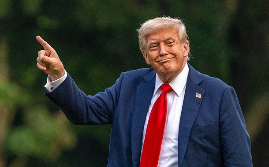Дональд Трамп перепостив фейкове відео із “затриманням” Барака Обами