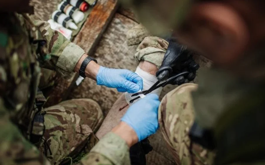 Кабмін оновив правила військового обліку для 25-річних медиків