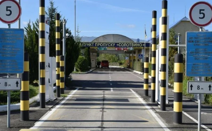 Обмеження руху на пункті пропуску «Солотвино — Сігету-Мармацієй» до вересня