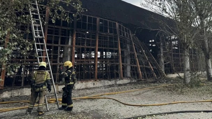 Рятувальники Дніпра оперативно ліквідували пожежі після атак