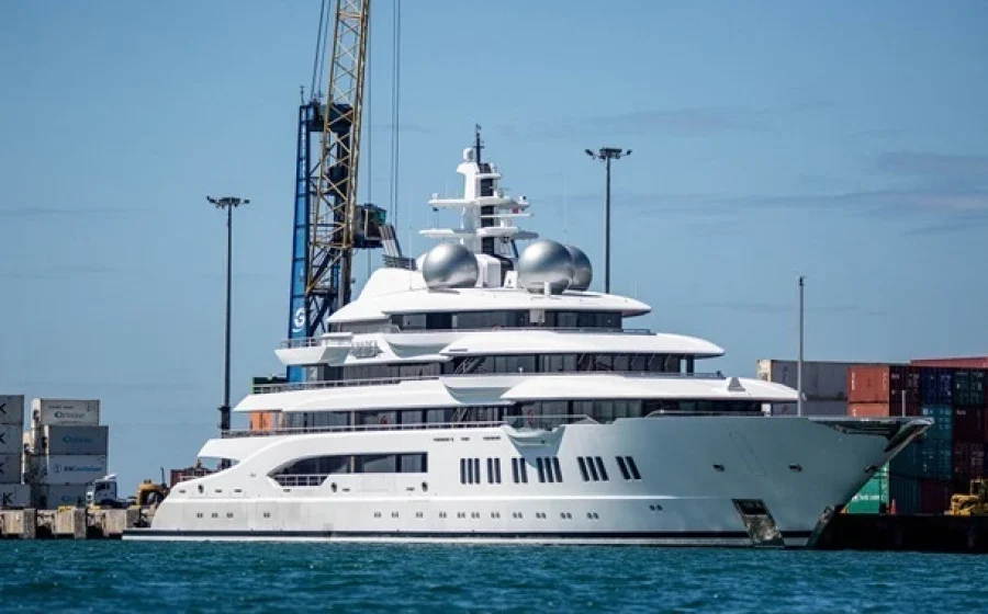 Конфісковану яхту Amadea російського олігарха продадуть на аукціоні в США