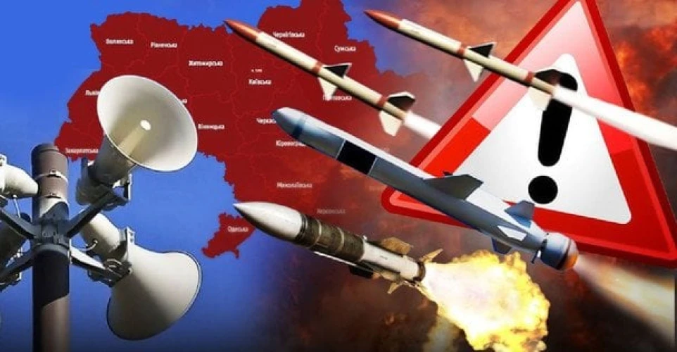 Масштабна повітряна тривога в Україні: що відомо на цей момент