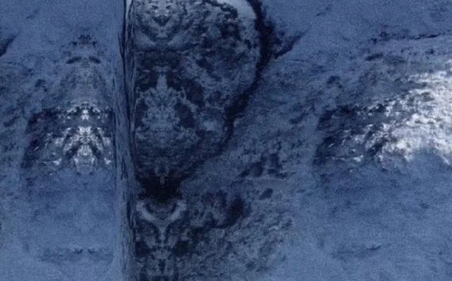 Google Maps виявили дивне обличчя: чи дійсно це інопланетна база?