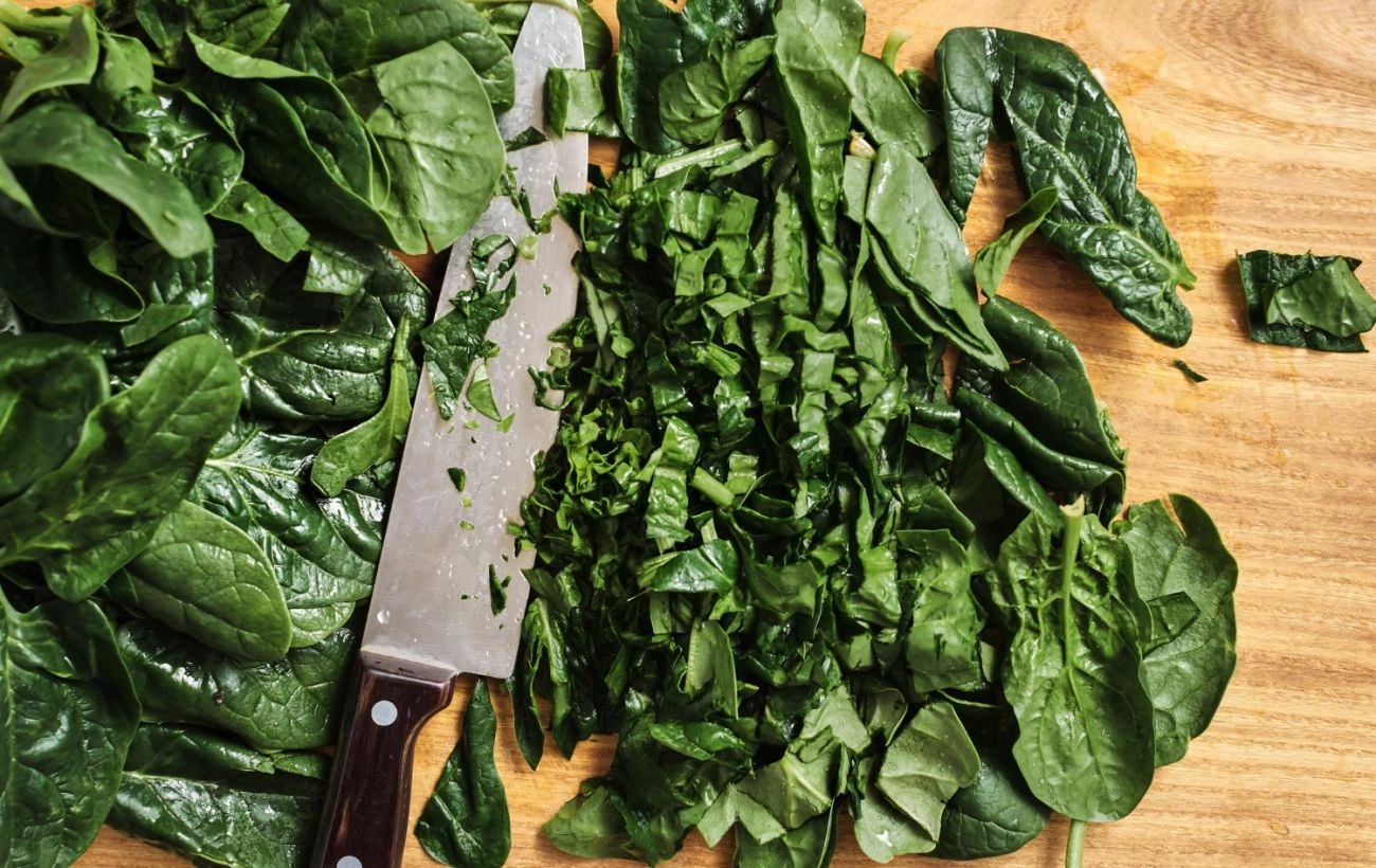 Spinach — fresh or cooked?