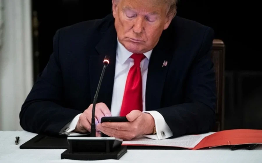 Трамп обговорює результати саміту з Путіним з лідерами ЄС