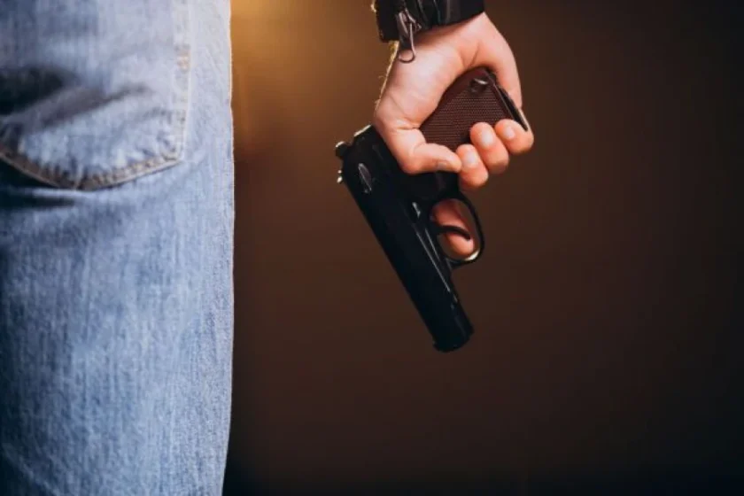 Стрілянина в Піщаному Броді: двоє правоохоронців отримали поранення