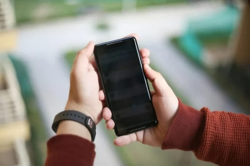 Чому смартфони виходять з ладу: що варто знати перед купівлею iPhone чи Samsung