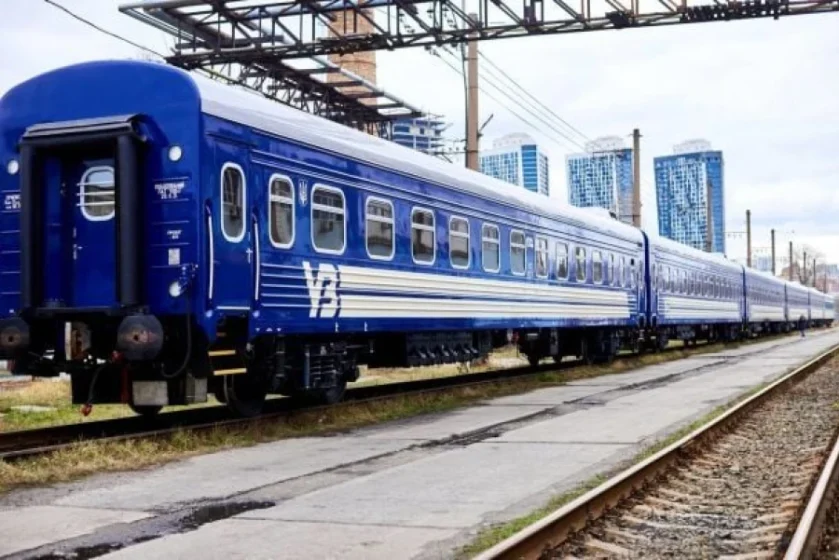 Обстріли на Сумщині: російська армія атакує енергетику та залізницю