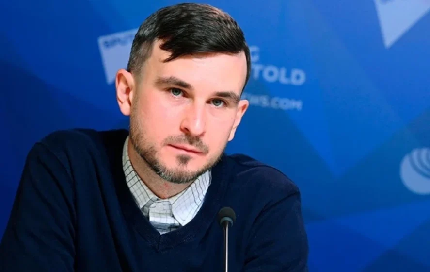 Азербайджан звільнив директора Sputnik, Росія – колишнього директора Театру сатири