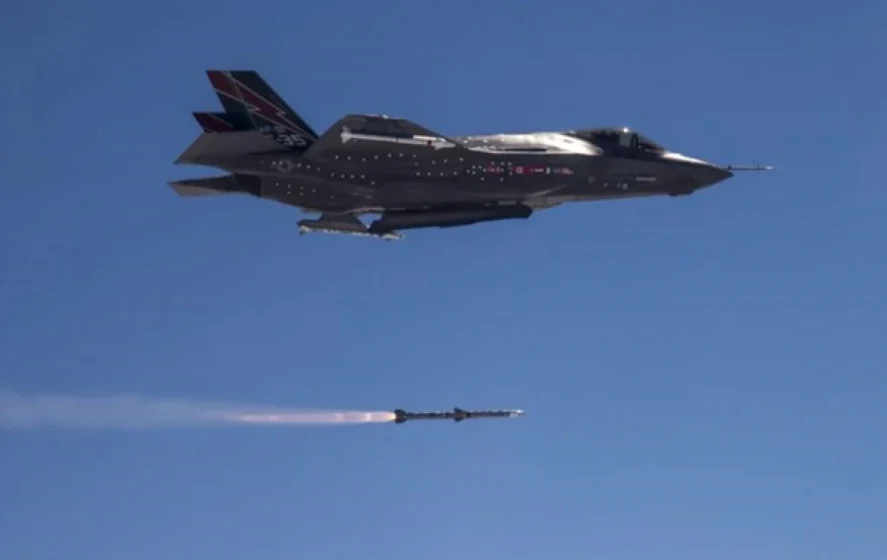 Польща модернізує свій авіапарк новітніми ракетами AIM-120D AMRAAM