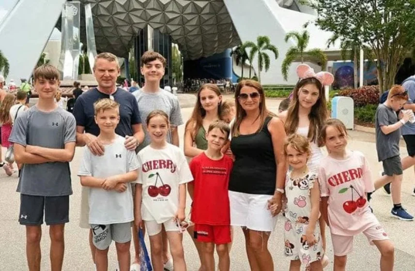 Британську сім’ю Редфордів оштрафували за поїздку до Діснейленду під час навчання