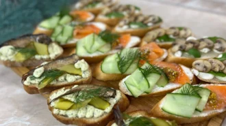 10 ідей святкових бутербродів на день народження, які зникають зі столу першими