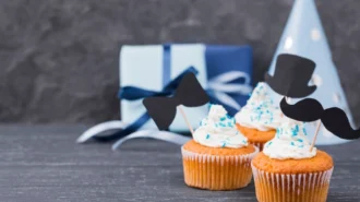 100+ привітань з днем народження мужчині: сучасні, теплі, короткі та універсальні фрази для будь-якого віку