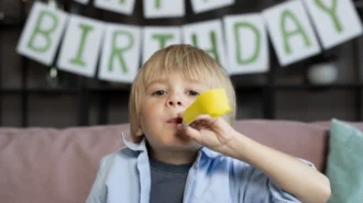 Щирі привітання з Днем народження похресника: гарні побажання для дитини, підлітка й дорослого