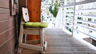 Що відбувається з терасою взимку: факти, які приховують будівельники